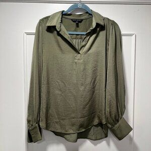 Women's Banana Republic Green Blouse Size Small